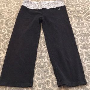 Black cropped leggings